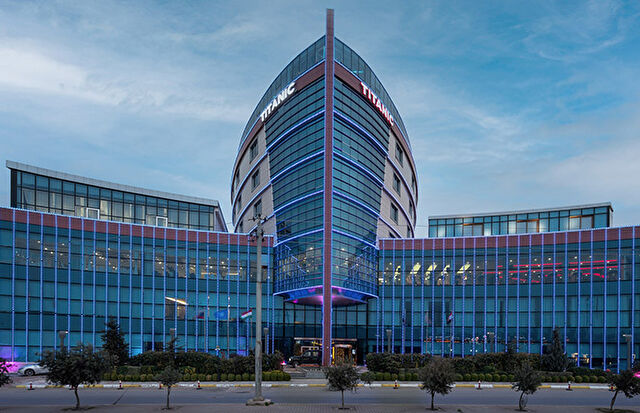 TITANIC HOTEL_ref_ana.jpg